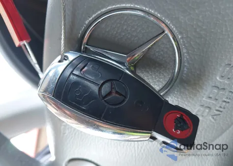 2005 Mercedes-Benz Clk 500 из США, поврежденный, VIN WDBTK75J55F148360